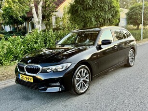 BMW 3-serie Touring 330e High Executive 292PK