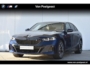 BMW i5 Sedan eDrive40 M-Sport Pro / Glazen Dak /