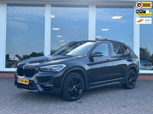 BMW X1 XDrive20i High Executive - Navi - Leder - Trekhaak