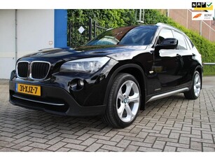 BMW X1 XDrive20i_ NETTE AUTO_OPEN DAK!!!