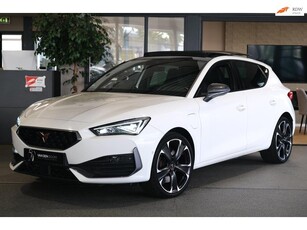 CUPRA Leon 1.4 e-Hybrid VZ Performance 245PK Pano Cam Navi