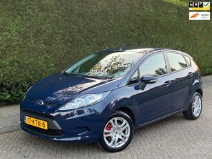 Ford Fiesta 1.25 RIJDT NIEUW/NETTE AUTO/5DEURS/LM VELGEN!!!