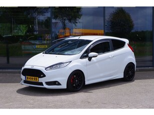 Ford Fiesta 1.6 ST2 182 PK, Navigatie, Cruise Control