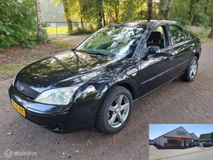 Ford Mondeo 2.0-16V Ghia