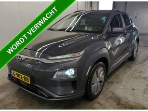 Hyundai KONA EV Premium 64 kWh 100% EV. / Navigatie /