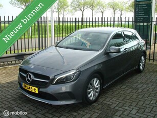 Mercedes A-klasse 180 Ambition Automaat Leer