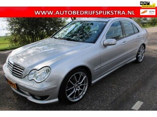 Mercedes-Benz C-klasse 320 Avantgarde // AMG PAKKET //