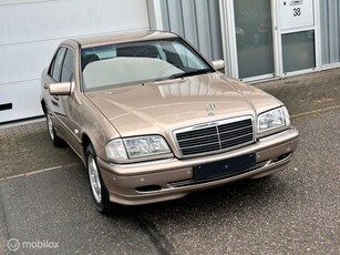 Mercedes C-klasse 180 Elegance Selection