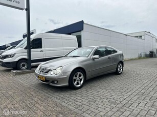 Mercedes C-klasse Sportcoupé 200 CDI Amice Navi Clima PDC