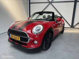 Mini Cabrio 1.5 Cooper Navigatie, stoelverwarming.