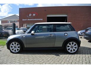 Mini Mini 1.6 Cooper S Chili motor rookt