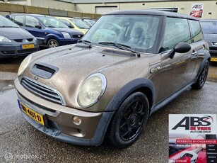 Mini Mini 1.6 One Pepper COOPER UITGEVOERD