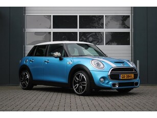 Mini Mini 2.0 Cooper S 192pk Clima/Adapt.Cruise/Leder/Head-up/Camera/Stoelverwa./Camera/Panodak/LED/