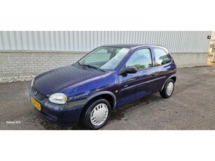 Opel Corsa 1.4i Strada . NIEUWE APK !!!