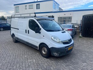 Opel Vivaro 2.5 CDTI L2H1