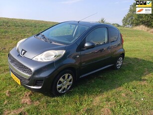 Peugeot 107 1.0i 12V Sportium Electrisch schuif kanteldak