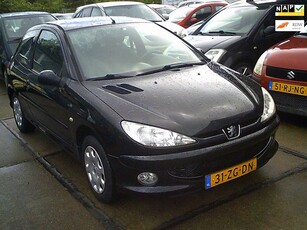 Peugeot 206 1.4 Forever st bekr airco cv elek pak nap apk