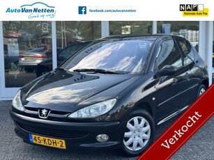 Peugeot 206 1.4i Automaat, airco,radio/cd