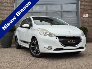 Peugeot 208 1.2 VTi Allure / Navigatie / LM Velgen /