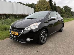 Peugeot 208 1.2 VTi Urban Soul / AIRCO / NAVI / CRUISE