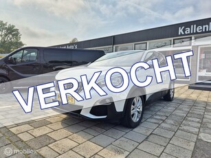 Peugeot 3008 1.2 PureTech Active, Navi, Trekhaak, Carplay