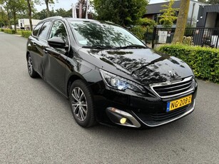 Peugeot 308 SW 1.2 PureTech Blue Lease 2017 Panorama xenon