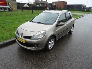 Renault Clio Estate 1.6-16V Dynamique