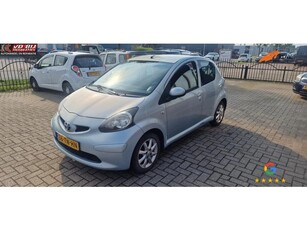 Toyota Aygo 1.0-12V + (bj 2006)