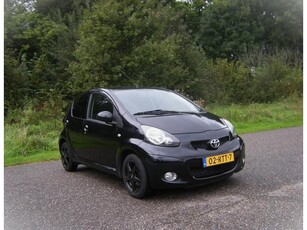 Toyota Aygo 1.0-12V. Dynamic Navigator . AUTOMAAT . 5-Deurs