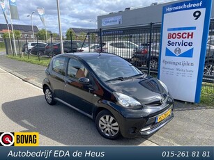 Toyota Aygo 1.0 VVT-i Aspiration met o.a. lm velgen, airco