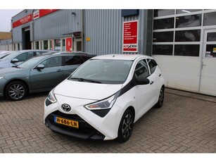 Toyota Aygo 1.0 VVT-i x-fun airco/cruise/zeer lage km stand