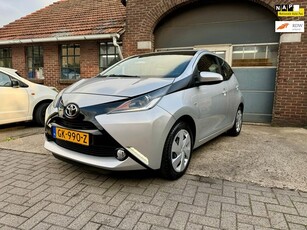 Toyota Aygo 1.0 VVT-i x-play I AIRCO I CAMERA I EERSTE