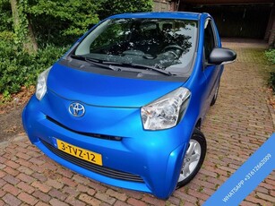 Toyota IQ 1.4 D-4D Comfort HARDBLAUW GEWRAPT