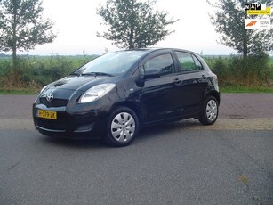 Toyota Yaris 1.3 VVTi Comfort / Airco / Trekhaak / Cruise