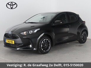 Toyota Yaris 1.5 Hybrid Active Black Edition Apple