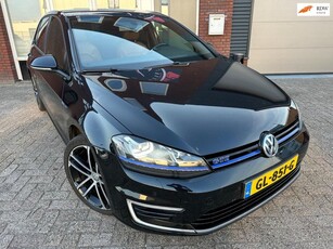 Volkswagen Golf 1.4 TSI GTE / Navi / Leder / PDC / Clima /