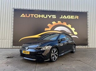 Volkswagen Golf 1.5 eTSI R-Line Pano 3xRline