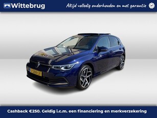 Volkswagen Golf 1.5 eTSI Style / AUTOMAAT/ PANO/ TREKHAAK/