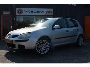 Volkswagen Golf 1.6 FSI Optive (bj 2005)