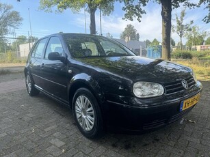 Volkswagen Golf 1.8-5V Comfortline nieuwe apk bij aflevering