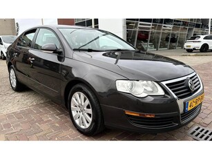 Volkswagen Passat 1.6 FSI Trendline (bj 2005)