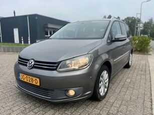 Volkswagen Touran 2.0 TDI Highline 7p. (bj 2010)