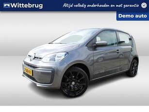 Volkswagen UP! 1.0 Airconditioning / Bluetooth / 17