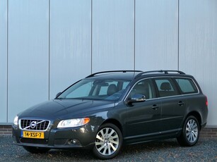 Volvo V70 T4 AUT Limited Edition Leer / Xenon / Afneembare