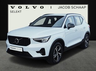 Volvo XC40 2.0 B4 Plus Dark / Cloud Blue lak / 2000 kg