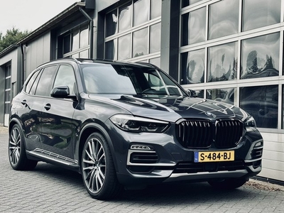 BMW X5 xDrive40i 7 persoons Luchtvering Panodak