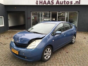 Toyota Prius 1.5 VVT-i / LEDER / NAVI / CLIMATE / APK MAART