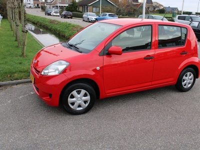 Daihatsu Sirion 2 1.0-12V Trend 5 Drs