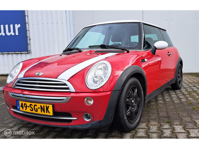 Mini 1.6 Cooper Seven 2006 rood