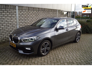 BMW 1-serie 118i High Executive Edition Sport Line 5 DRS Autom Leder Sportst Stoelverw Navi Clima Cruise 2x PDC LMV ENZ NL Auto.